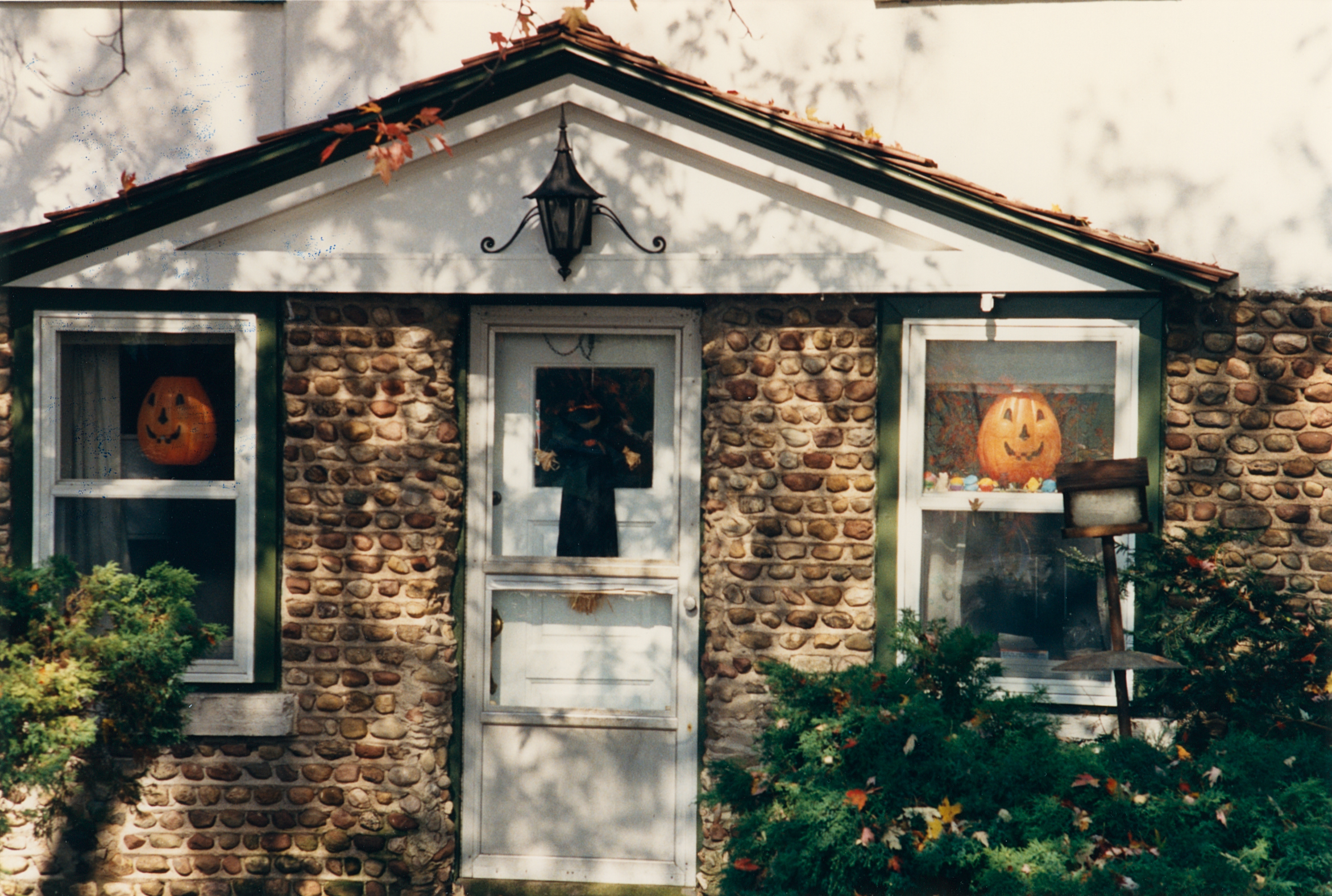 Phe-24 252 Fishers Rd 1